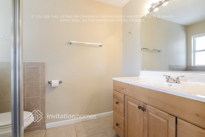 Building Photo - 926 SE 25th Terrace