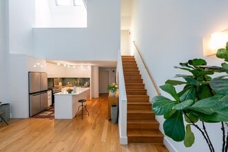 Building Photo - 50 Dey St