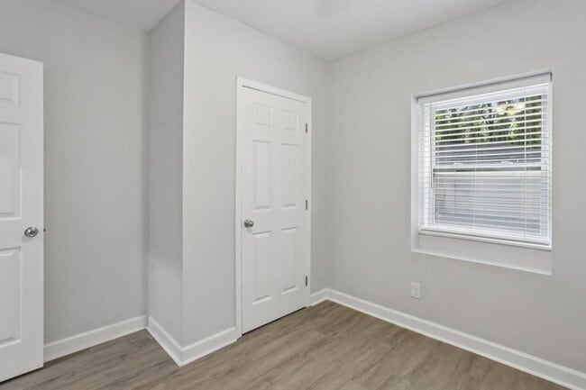 Building Photo - 2893 White Oak Dr