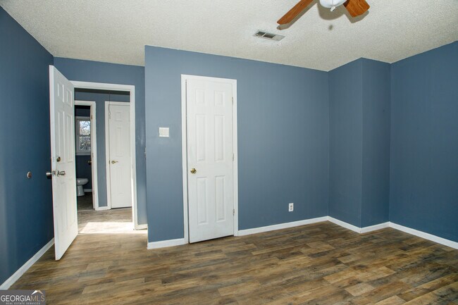 Building Photo - 4380 Barrington Pl