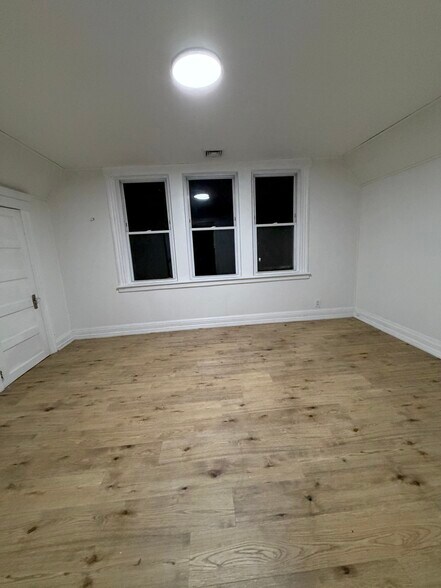 Building Photo - 575 Market St