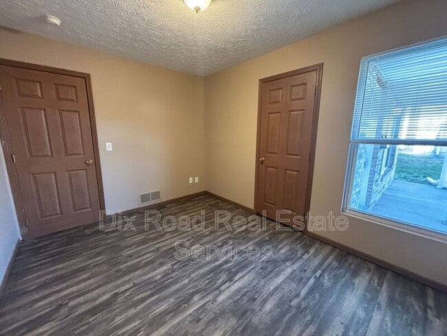 Building Photo - 3821 Cavanaugh Rd