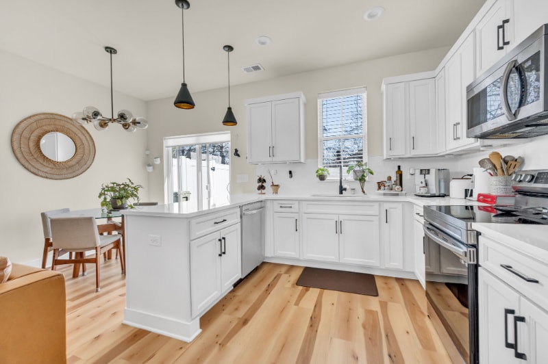 Building Photo - 540 Taffy Wy