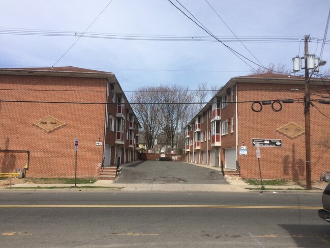 Building Photo - 977 Stuyvesant Avenue