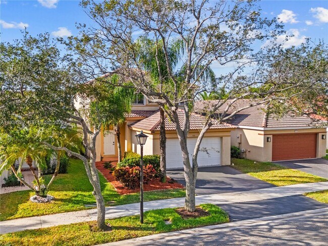 Building Photo - 1433 Presidio Dr