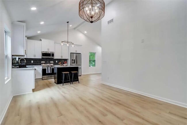 Building Photo - 1250 Byewood Ln SW