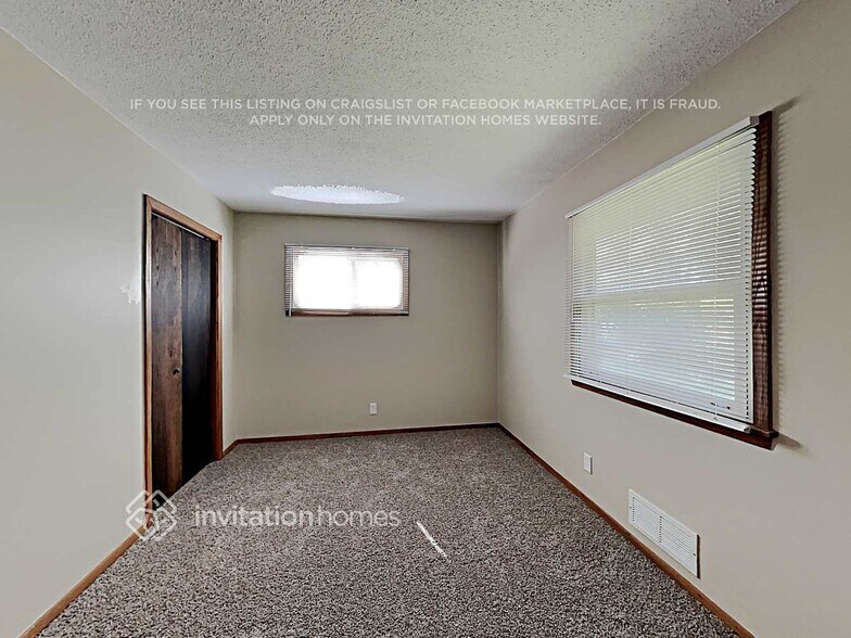 Building Photo - 10706 Yosemite Rd