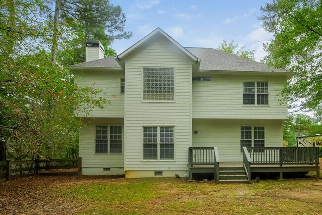 Building Photo - 3073 Essex Dr