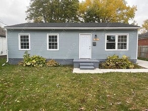 Building Photo - 164 Burr St