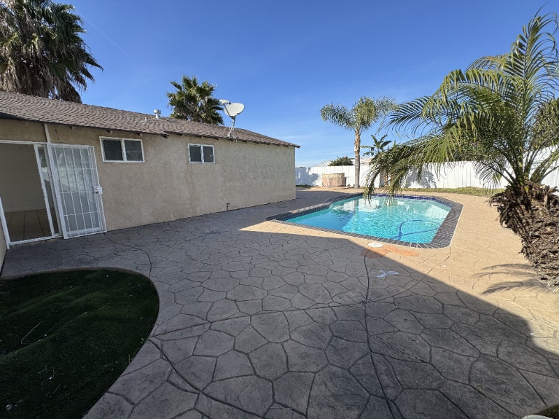 Building Photo - 3908 Rene Dr