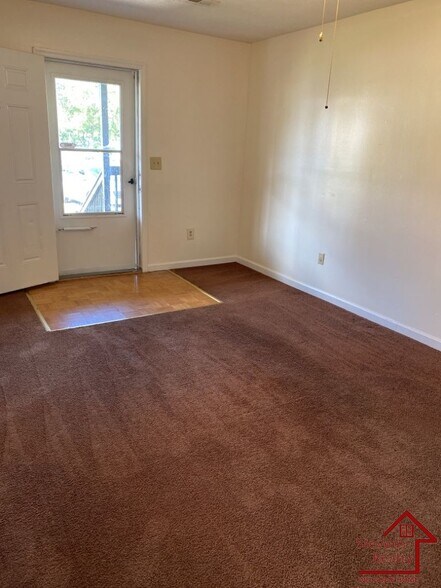 Building Photo - 200 Dogwood Pointe Dr