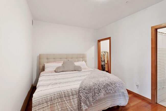 Building Photo - 15 E Franklin Ave