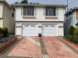 Building Photo - 134 Morton Dr