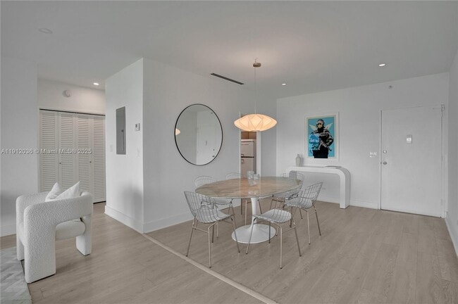 Building Photo - 3 Island Ave