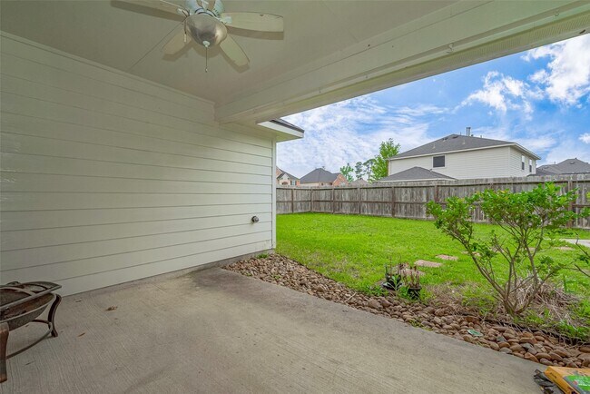 Building Photo - 1007 Casting Springs Way