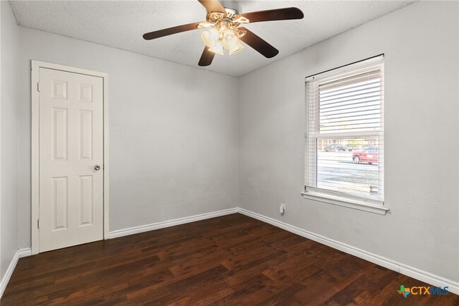 Building Photo - 2309 Hidden Hill Dr