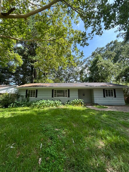 Primary Photo - 515 Woodward Ave