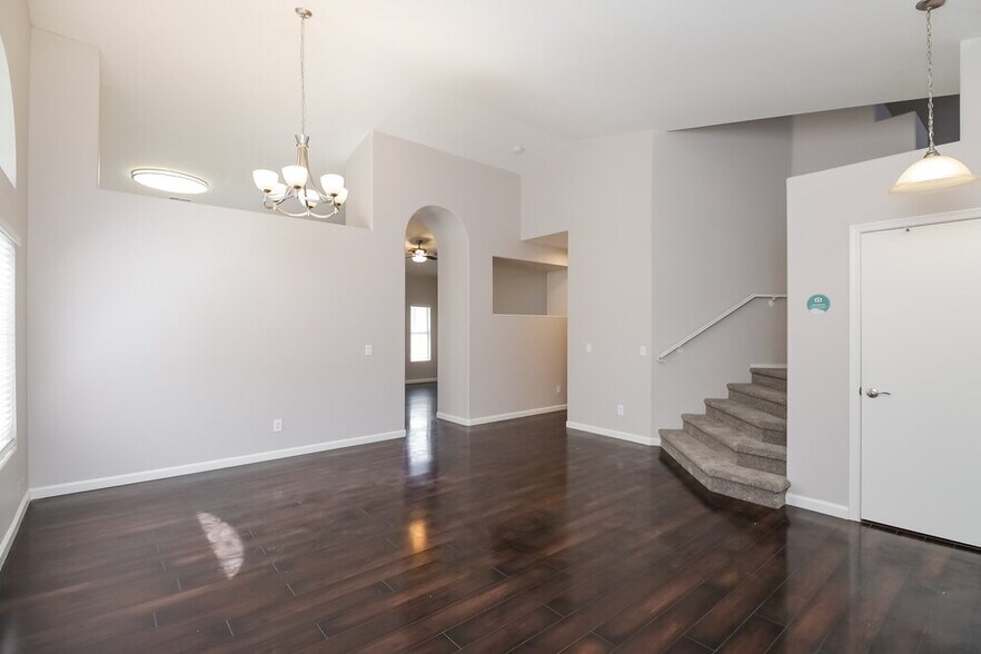 Building Photo - 14823 W Dovestar Dr