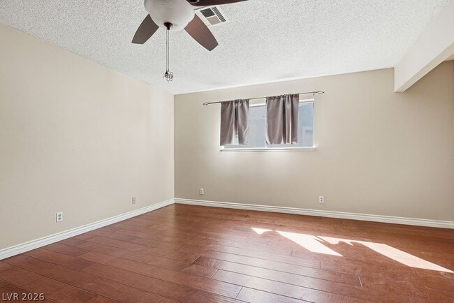 Building Photo - 4561 Paseo El Rio Dr