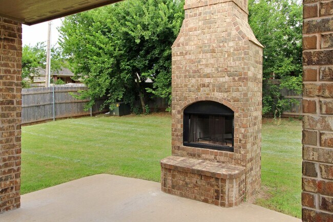Building Photo - 15309 Cardinal Nest Dr