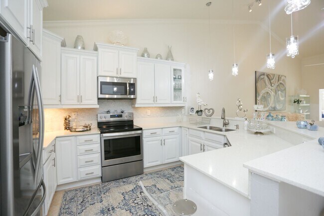Building Photo - **WORLD TENNIS CENTER**3 BEDS/3.5 BATHS**F...