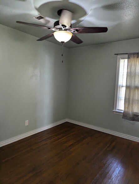 Building Photo - 1110 Greenlee St