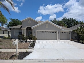 Building Photo - 10812 Deerberry Dr