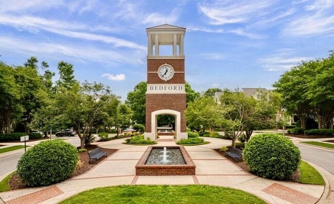 Building Photo - September Move-In Special! Sign your lease by September 30th and enjoy the remainder of September...