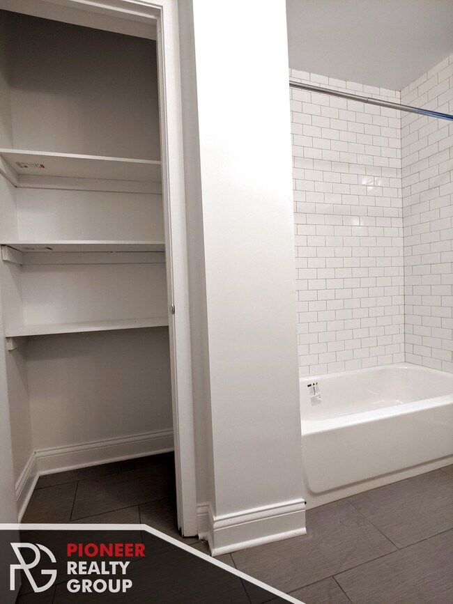 Building Photo - 2323 N Kedzie Blvd