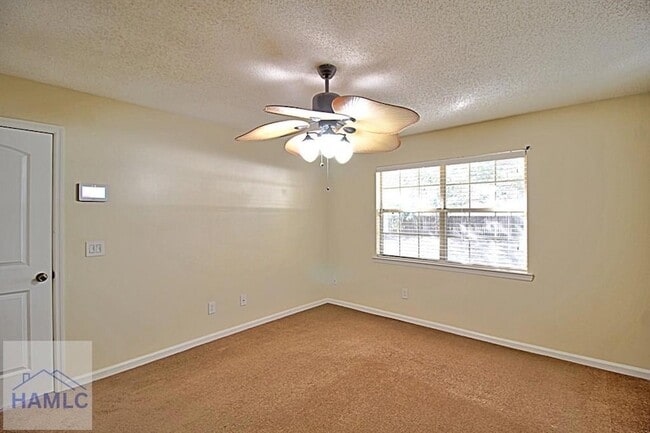 Building Photo - 664 Windward Dr