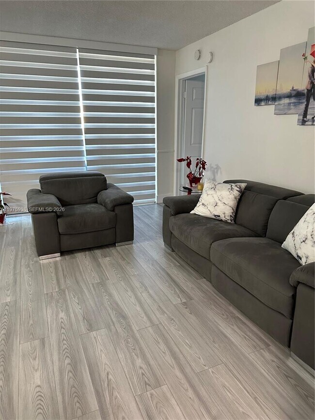 Building Photo - 2055 SW 122nd Ave