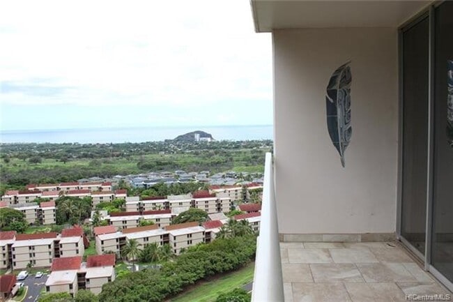 Building Photo - Makaha Valley Towers