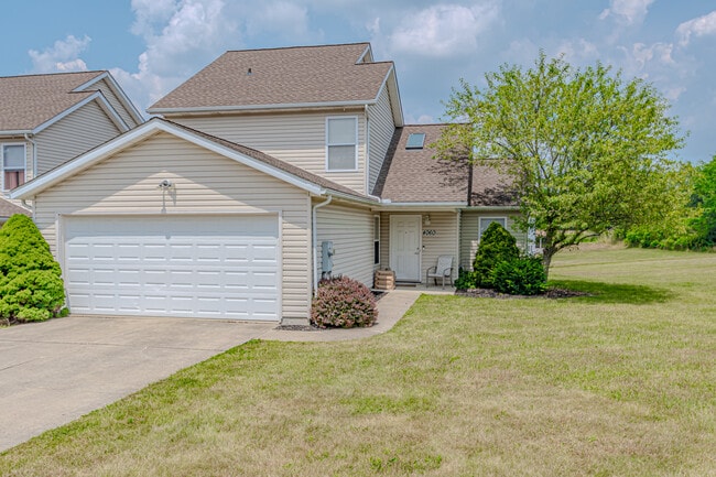 Building Photo - 4060 Pine Dr
