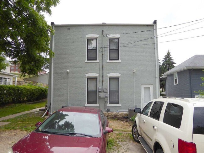Building Photo - 598 Loras Blvd