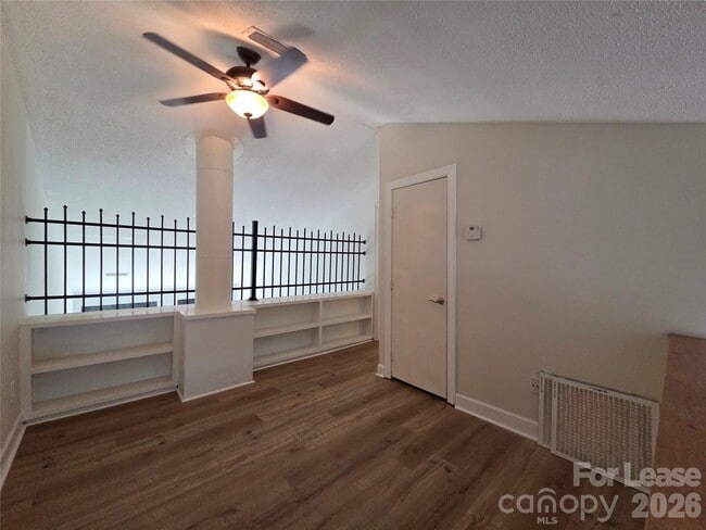 Building Photo - 23 Longbow Ct