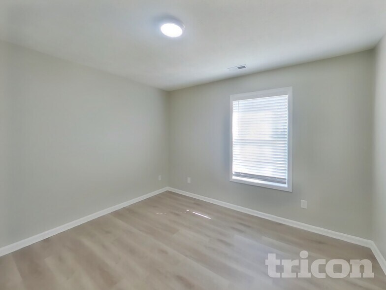 Building Photo - 7029 Bridgewater Dr