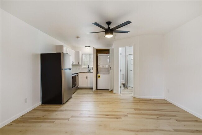 Building Photo - 1118 Ebert Ave