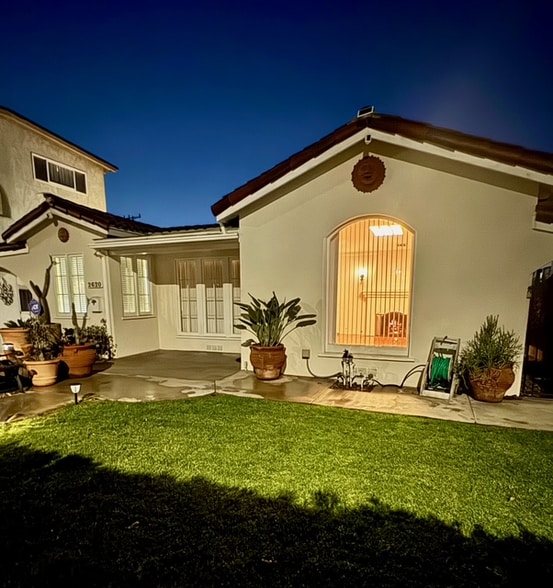 Building Photo - 2620 Graham Ave