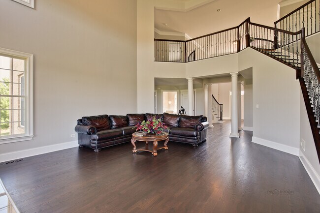 Building Photo - 8 Turnbury Ct