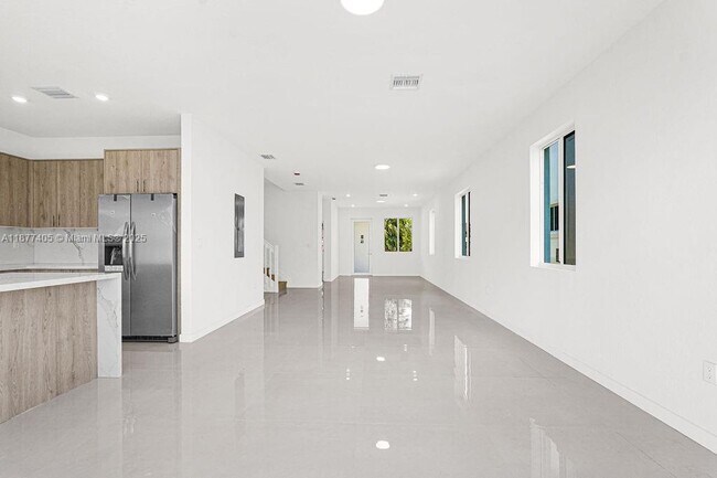Building Photo - 22445 SW 125th Ave