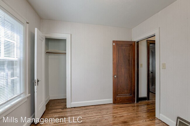 Building Photo - 3 br, 1 bath House - 2673 S 14