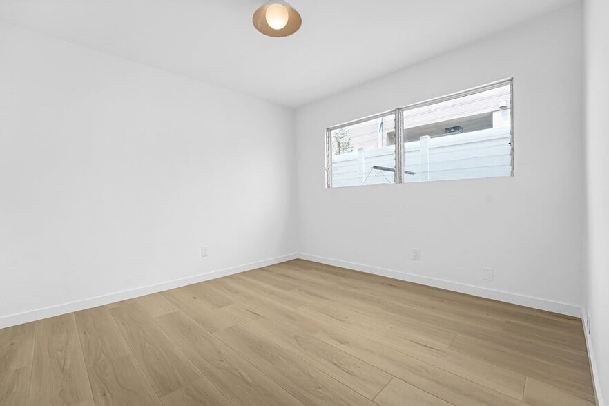 Building Photo - 1241 9th St