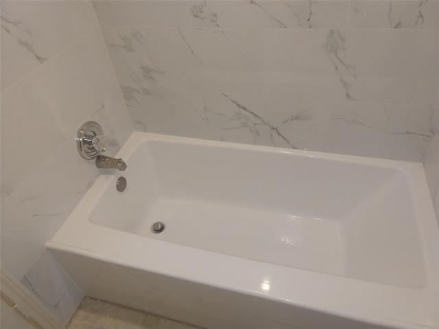 Building Photo - 3819 Wrentham Dr