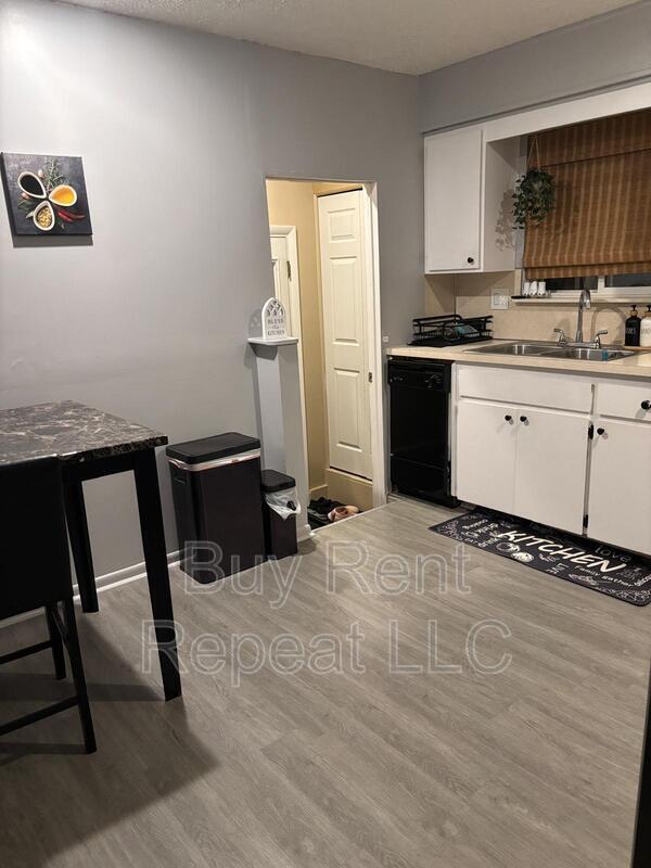 Building Photo - 5309 Grovedale St