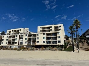 Building Photo - 1140 E Ocean Blvd