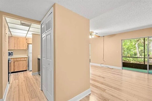 Building Photo - 140 Orchid Woods Ct