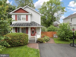 Building Photo - 8324 2nd Ave