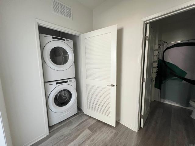 Building Photo - 5341 Calle Rockfish