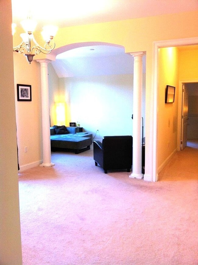 Building Photo - 2 bedroom/ 2 bathroom- Bennington on the Park