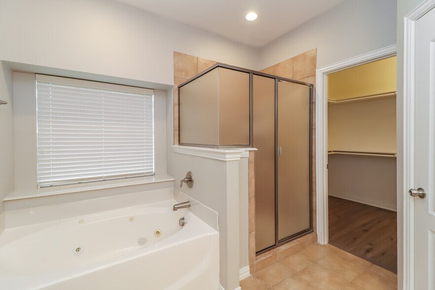 Building Photo - 1625 Salado Tr